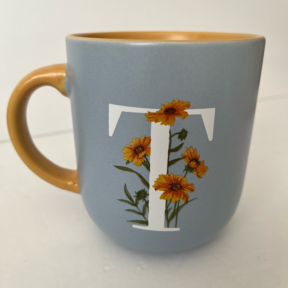 Bee and Willow monogram T mug